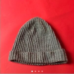 Simple cute cute grey hat or toque🤍🖤​​​​​​​​​​​​​​​​​​​​​​​​